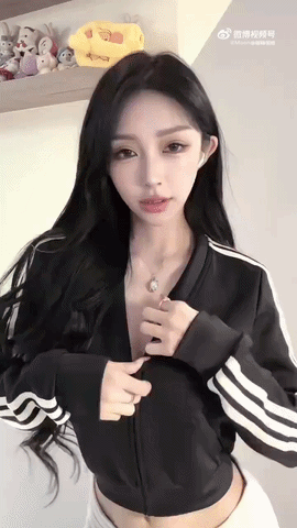 周一内涵囧图云飞系列 现在的妹子都这么奔放吗？