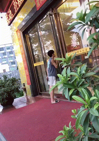 周一内涵囧图云飞系列 现在的妹子都这么奔放吗？