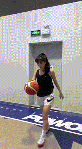 3DM轻松一刻第1769期 紫丝女道士给你练套拳法