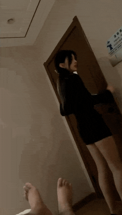周一内涵囧图云飞系列 现在的妹子都这么奔放吗？