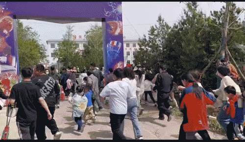 周五福利囧图云飞系列 大雷妹武功高强罪大恶极！