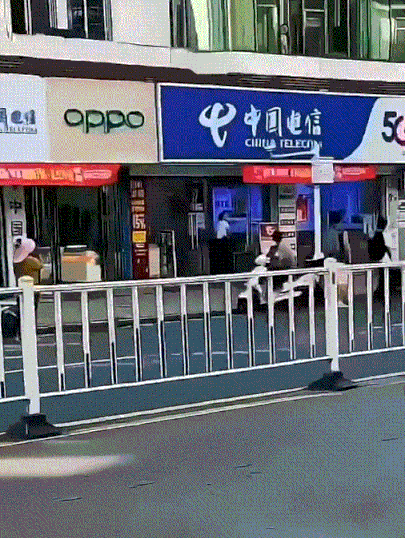 周五福利囧图云飞系列 白白的阳光大大的风啊！