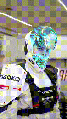 轻松一刻第1611期 这奇怪姿势到底在锻炼什么