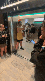 3DM輕松一刻第1619期 看得出美女使出了全身力氣