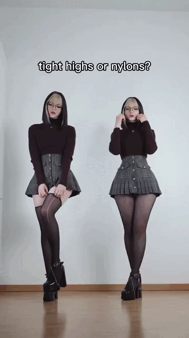 轻松一刻第1618期 柔韧性强可以变换更多姿势