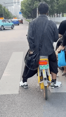 3DM輕松一刻第1619期 看得出美女使出了全身力氣