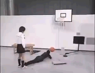 周一内涵囧图云飞系列 美女的腰怎么能这么细？