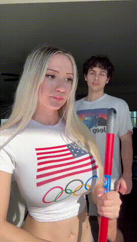 3DM����һ�̵�1639�� Ӿװ��Ů����ò��������