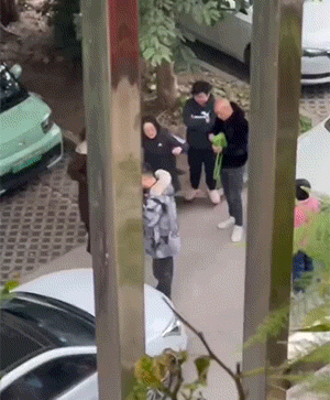 3DM轻松一刻第1729期 去女朋友家结果她跟人相亲