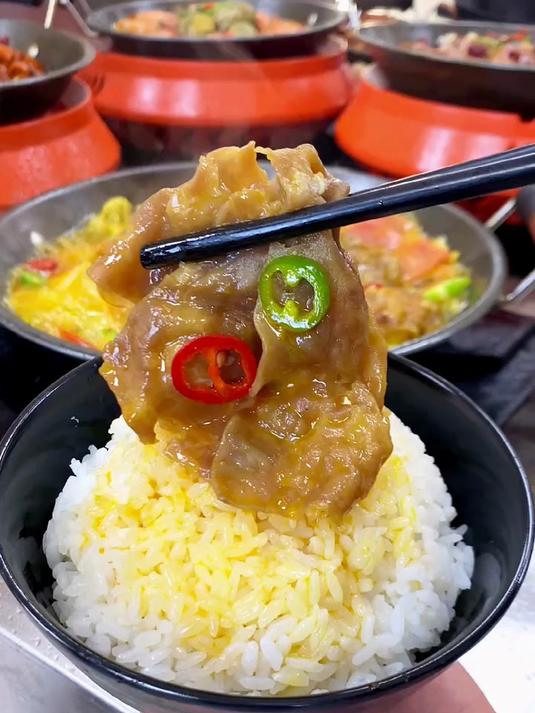 特色下饭小火锅六大口味,上百种菜品搭配,你那有吗?