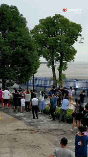 3DM轻松一刻第1737期 夜晚街道她还是最初的一人