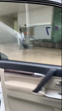 3DM轻松一刻第1737期 夜晚街道她还是最初的一人