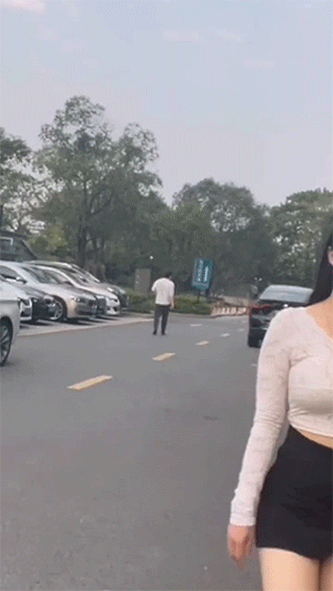 周一内涵囧图云飞系列 美女这舞蹈层次感很好！