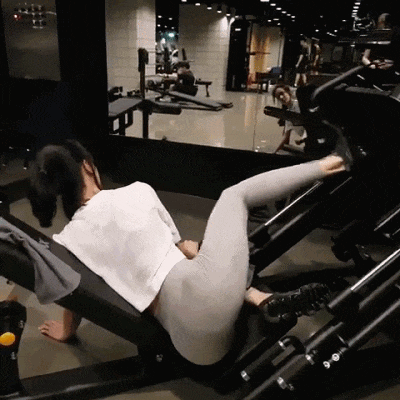 周一内涵囧图云飞系列 美女这舞蹈层次感很好！