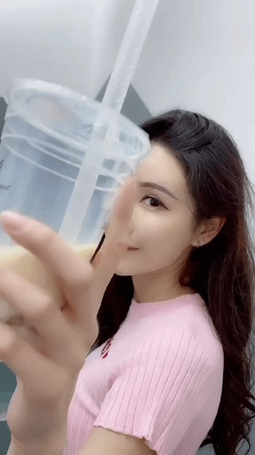 周一内涵囧图云飞系列 美女这舞蹈层次感很好！