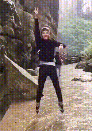 周五福利囧图云飞系列 美女抖臀不能是谁都能学的