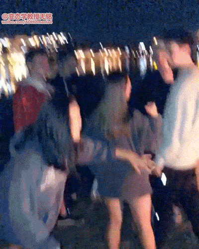 周一内涵囧图云飞系列 现在的妹子都这么奔放吗？