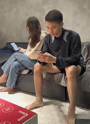 周一内涵囧图云飞系列 俏皮小姐姐怎么专攻下三路