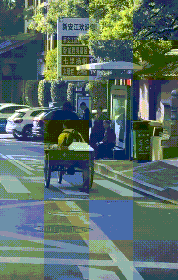 周五福利囧图云飞系列 大雷妹武功高强罪大恶极！