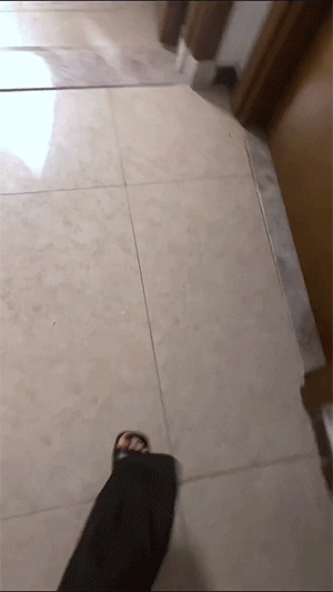 周一内涵囧图云飞系列 妹子看风景不知自己也是风景