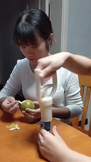 周五福利囧图云飞系列 黑丝妹子跳皮筋真是带劲呀