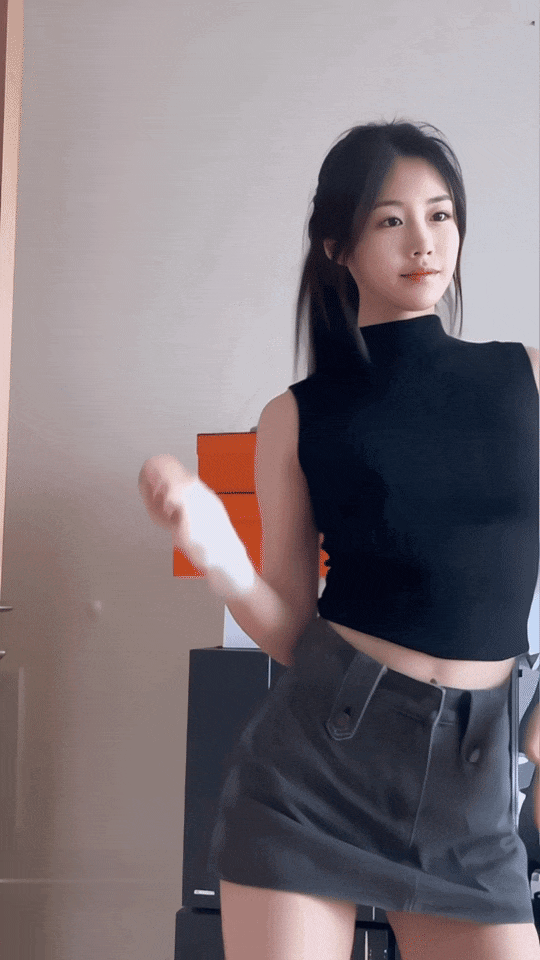 周五福利囧图云飞系列 大长腿美女好身材非常吸睛