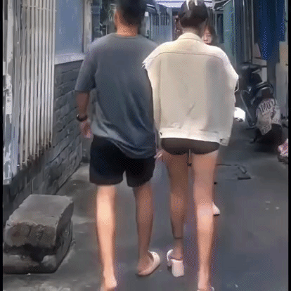 周五福利囧图云飞系列 餐厅有美女跳舞何愁没生意