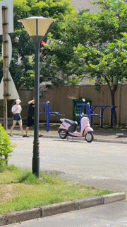周五福利囧圖云飛系列 美女穿了泳裝為何還穿黑絲