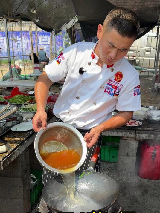 山东大集100元6菜一汤,太实惠了