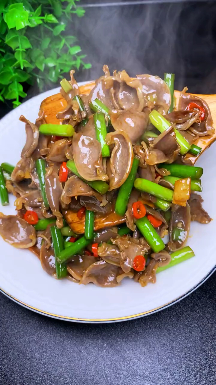 这份炒鸡肾又害我多吃一碗米饭