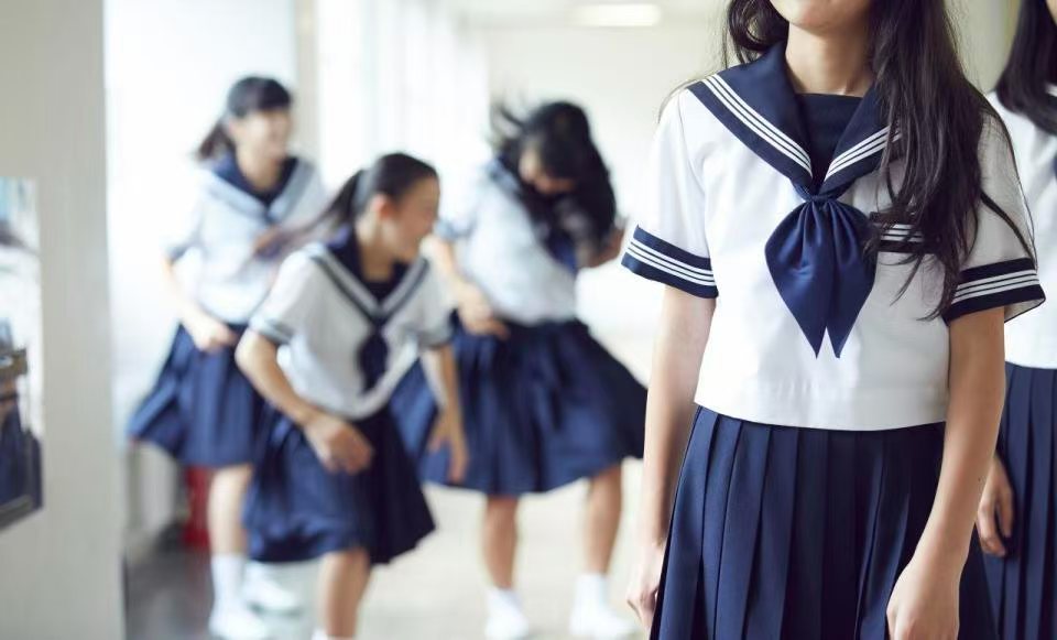 中央网信办严惩一批网络直播低俗团播账号