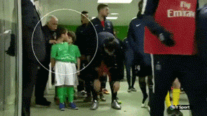 要排队，懂不懂？