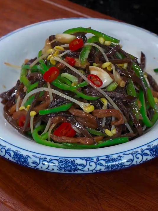 美味下饭的木耳炒肉丝