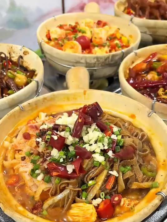 寻味大雪节气美食-砂锅菜，咕嘟咕嘟冒着热气，暖心又暖胃！