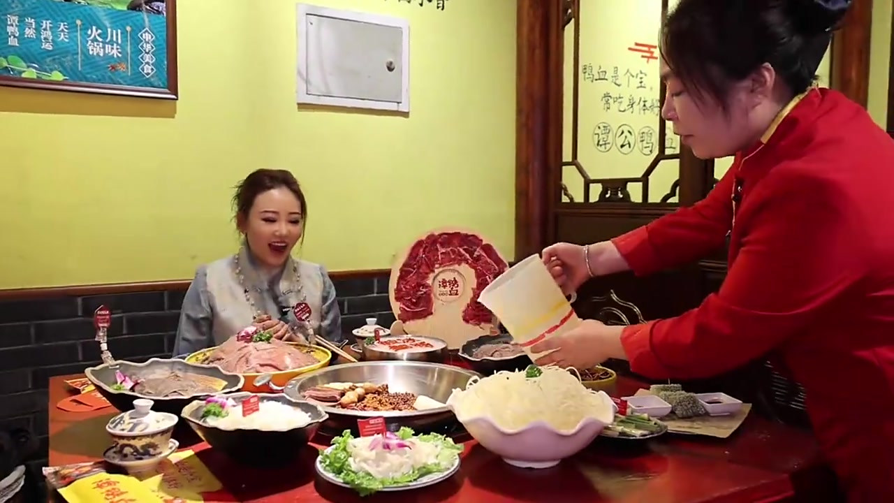 在大同也能吃到千丝系列火锅啦，谭鸭血全新升级