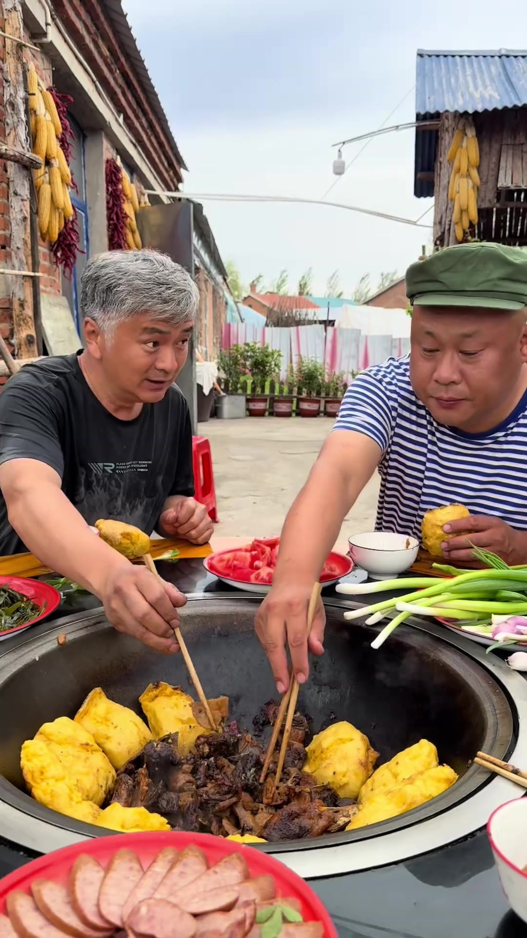 今天做个铁锅炖，为新买大大铁锅开张