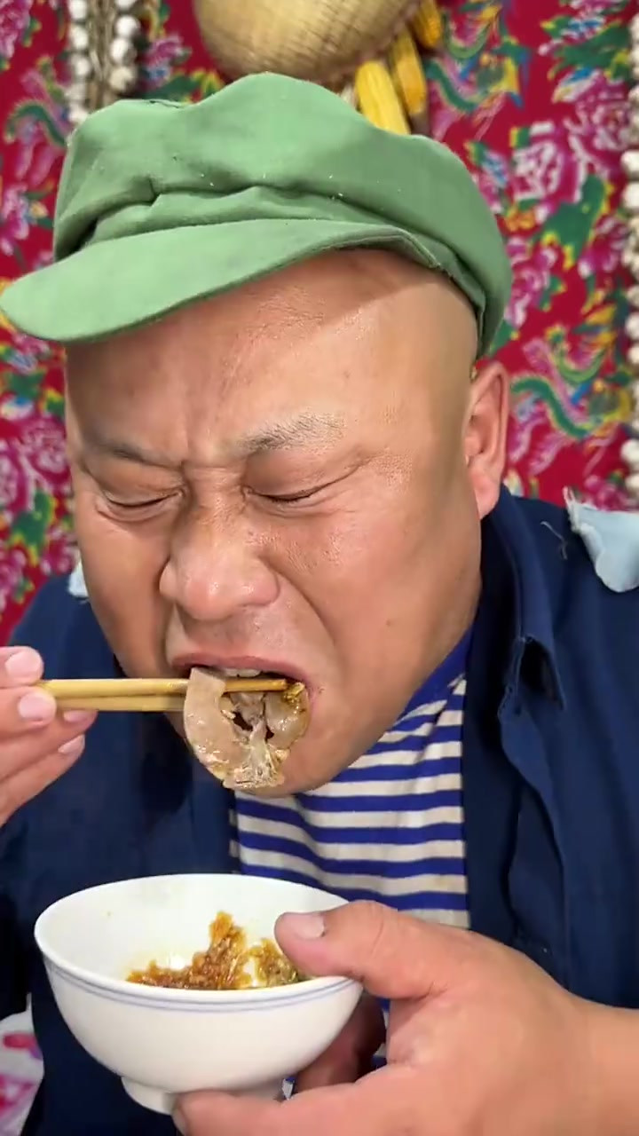 做一大锅杀猪菜,吃起来是真过瘾