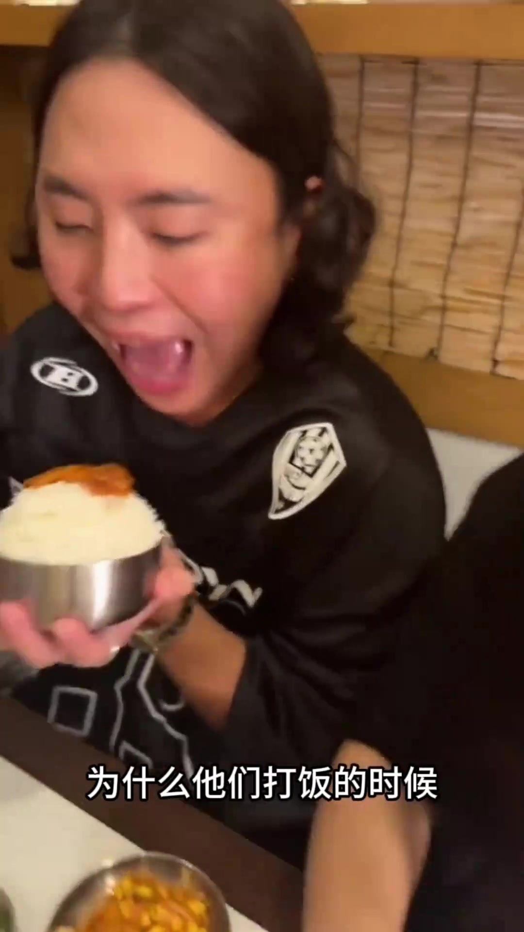 在韩国出差品尝饭菜习俗:满碗饭与菜肴的独特搭配体验