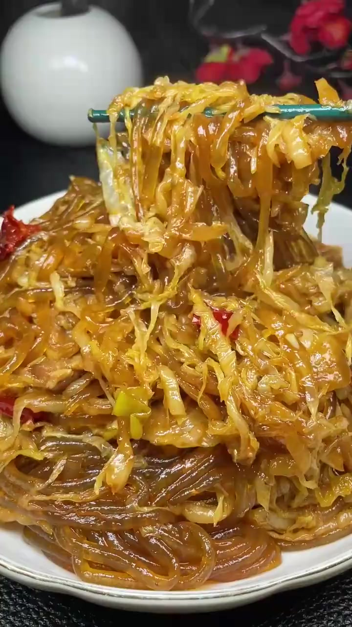 酸菜炒粉,太好吃太下饭啦
