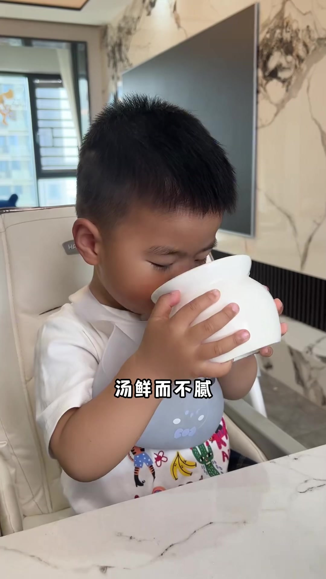 我婆婆每周都会给小予炖一次羊肚菌瘦肉汤,真的好好喝啊