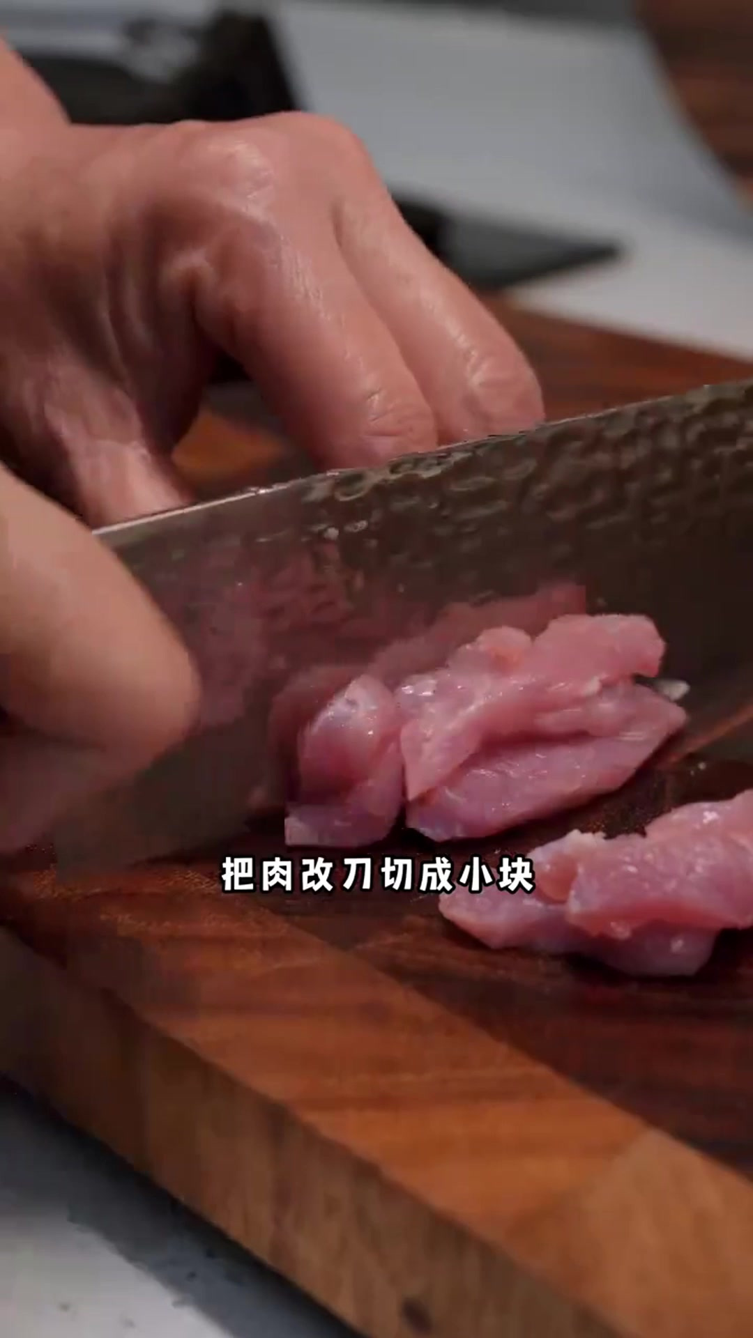 成功解锁了小宝的第一口肉泥,给宝宝试试这个猪肉泥