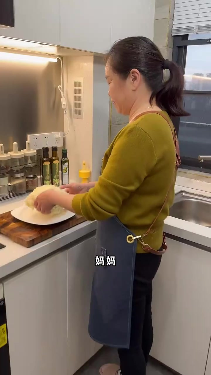 宝宝辅食不用很复杂，越是简单的家庭小炒，宝宝越是爱吃