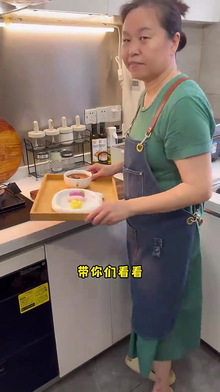 今天婆婆做的这个羊肚菌瘦肉汤，太鲜了