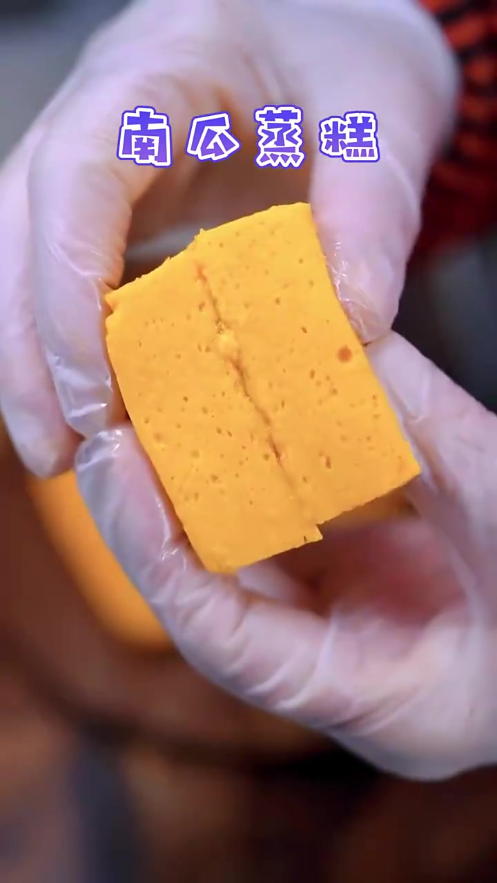 多吃粗粮身体好，给儿媳妇做了一个三色藜麦蔬菜粥，好喝