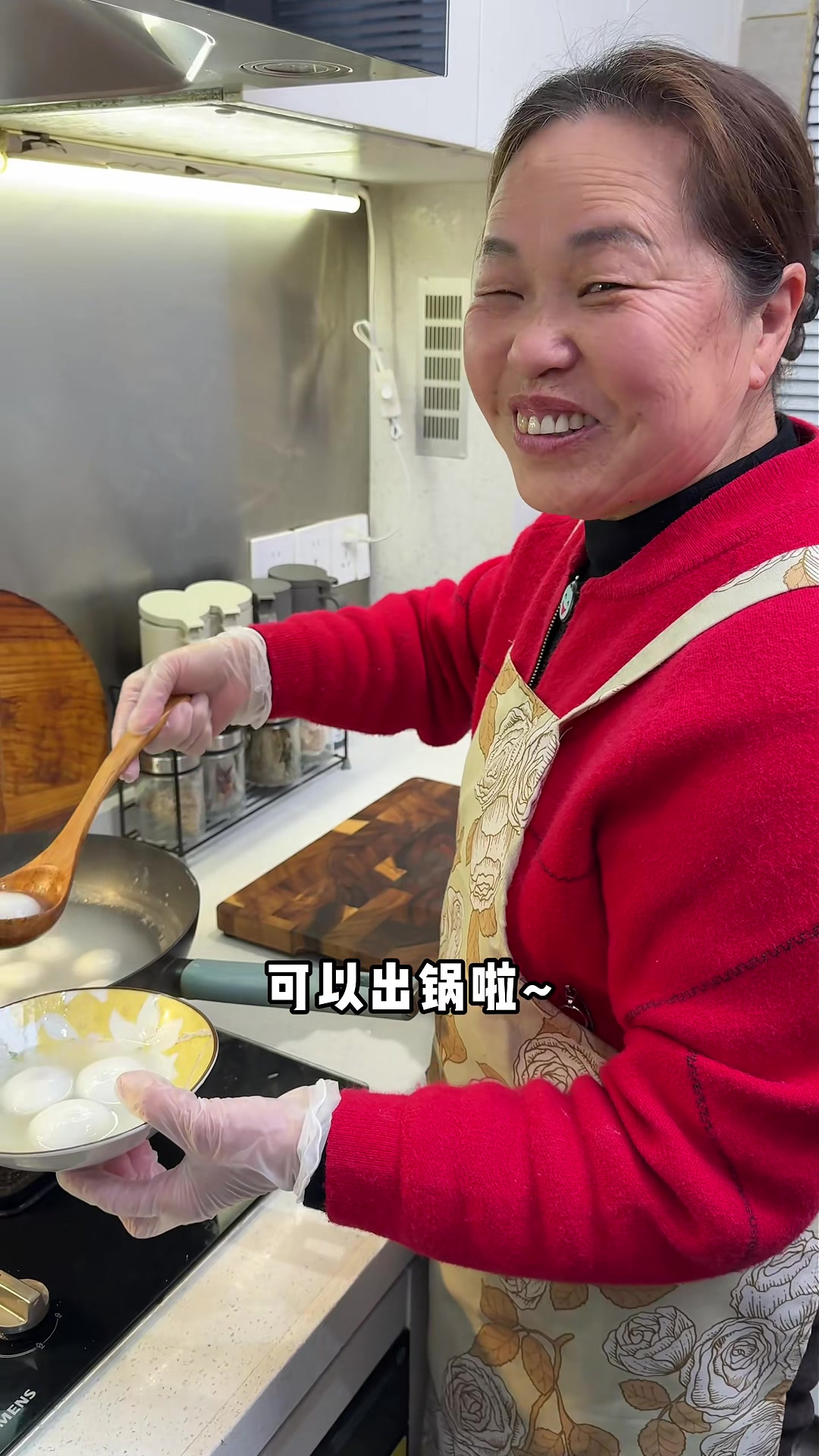 汤圆自己做的才不腻，外面买汤圆太甜腻了