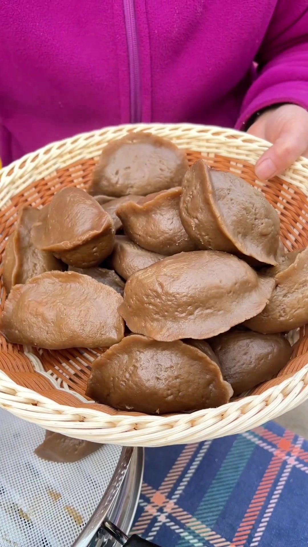 红薯面包子的做法,好久都没吃过了,小时候的味道