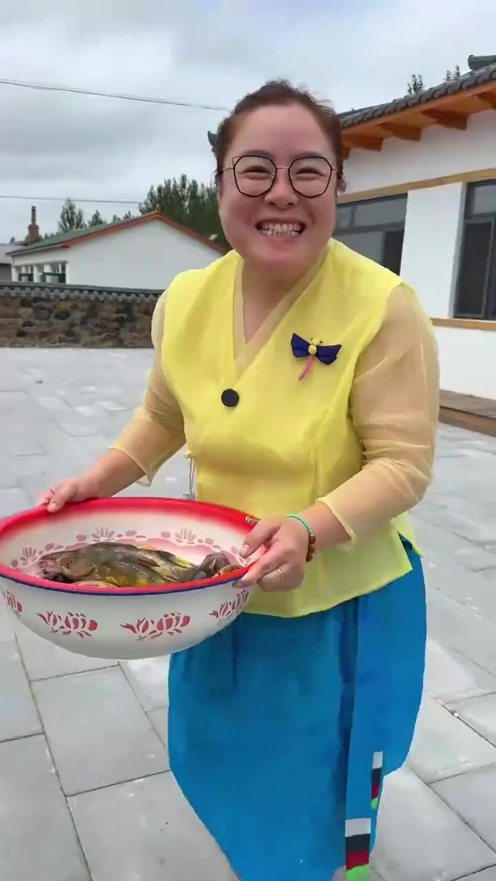 嘎牙子焖茄子香死老爷子!在你们南方吃这种鱼吗