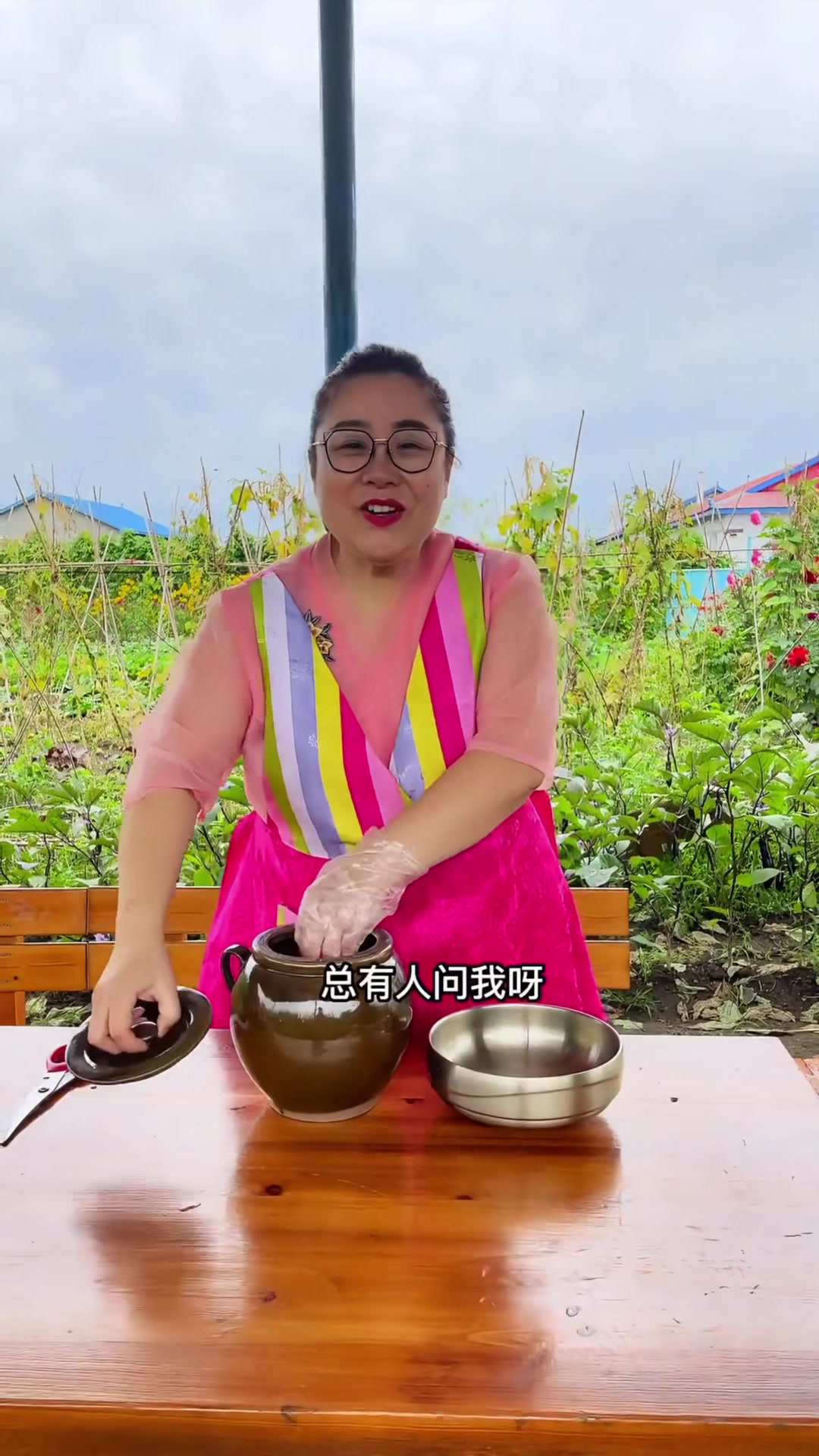 金枪鱼辣白菜拉面锅暖暖身子。有肉有菜有面