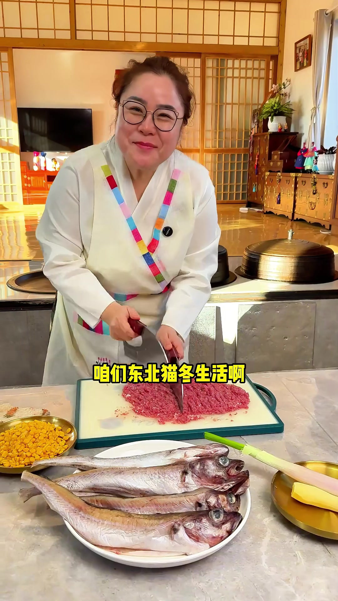 我哥在俄罗斯过了一车俄罗斯甜虾和明太鱼，一会儿去国门口岸接他