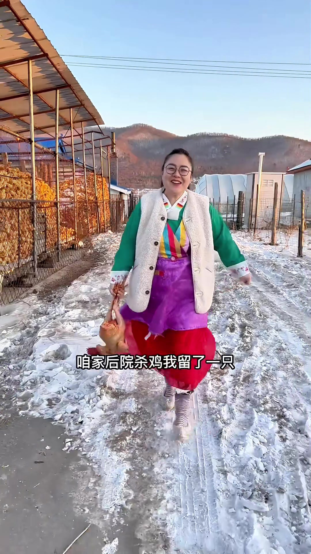 小鸡炖蘑菇，象征着东北白山黑土淳朴憨厚的生活气息